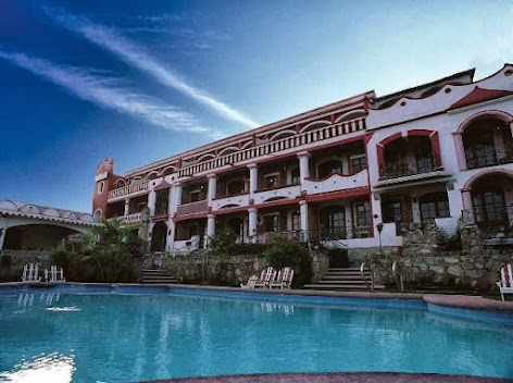Villa María exterior facade