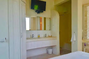 Villa María guest room, view 4